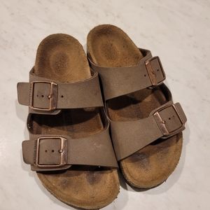 Kids birkenstock size 29